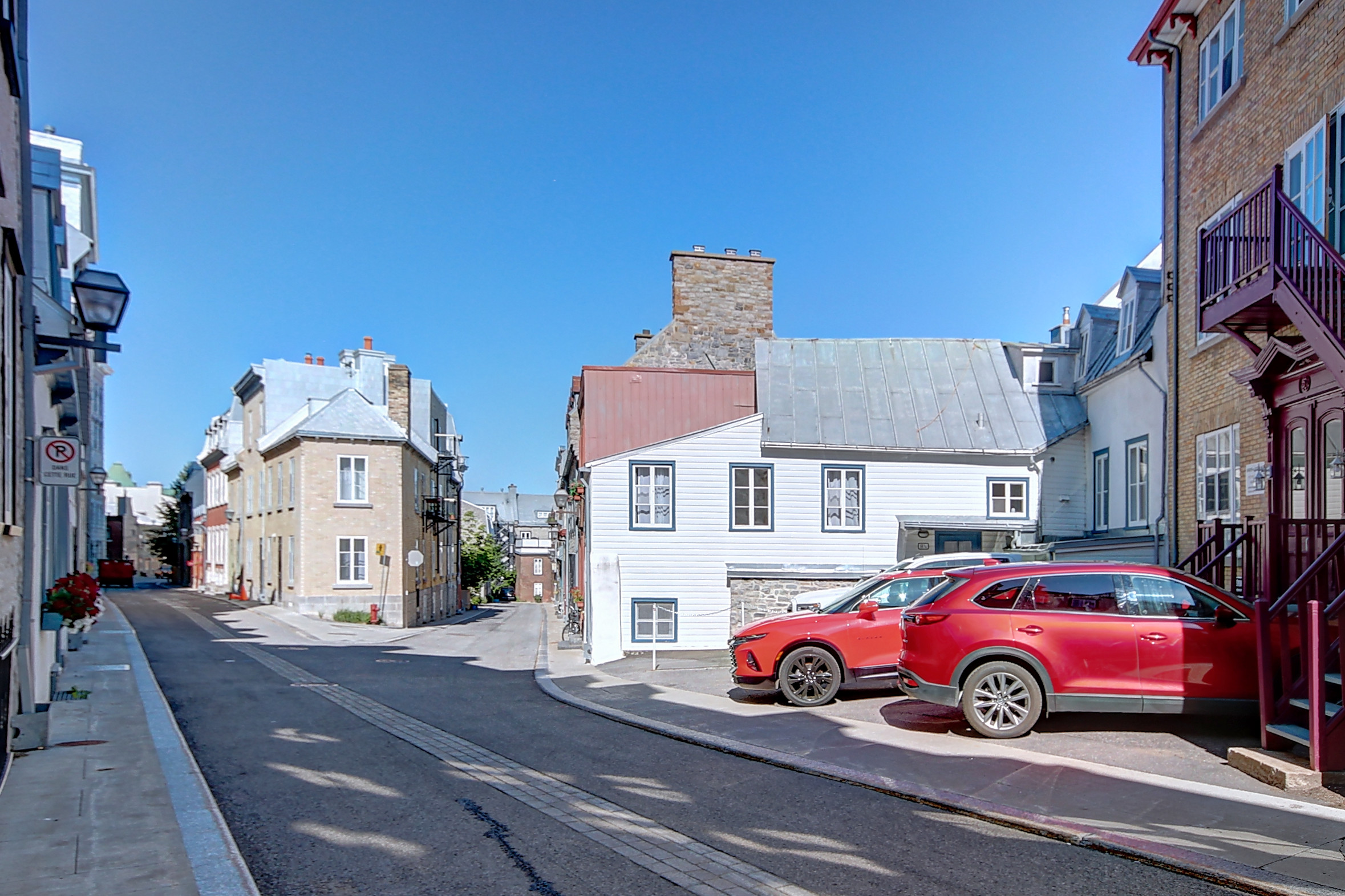 3_Rue_des_Remparts_-_Vieux_Qu_bec__13_.jpg